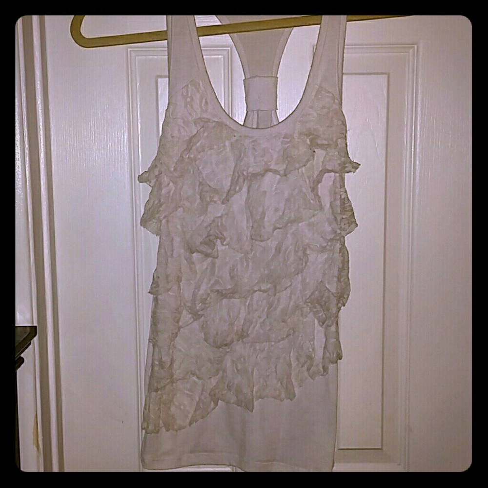 Ruffle lace tank top.
